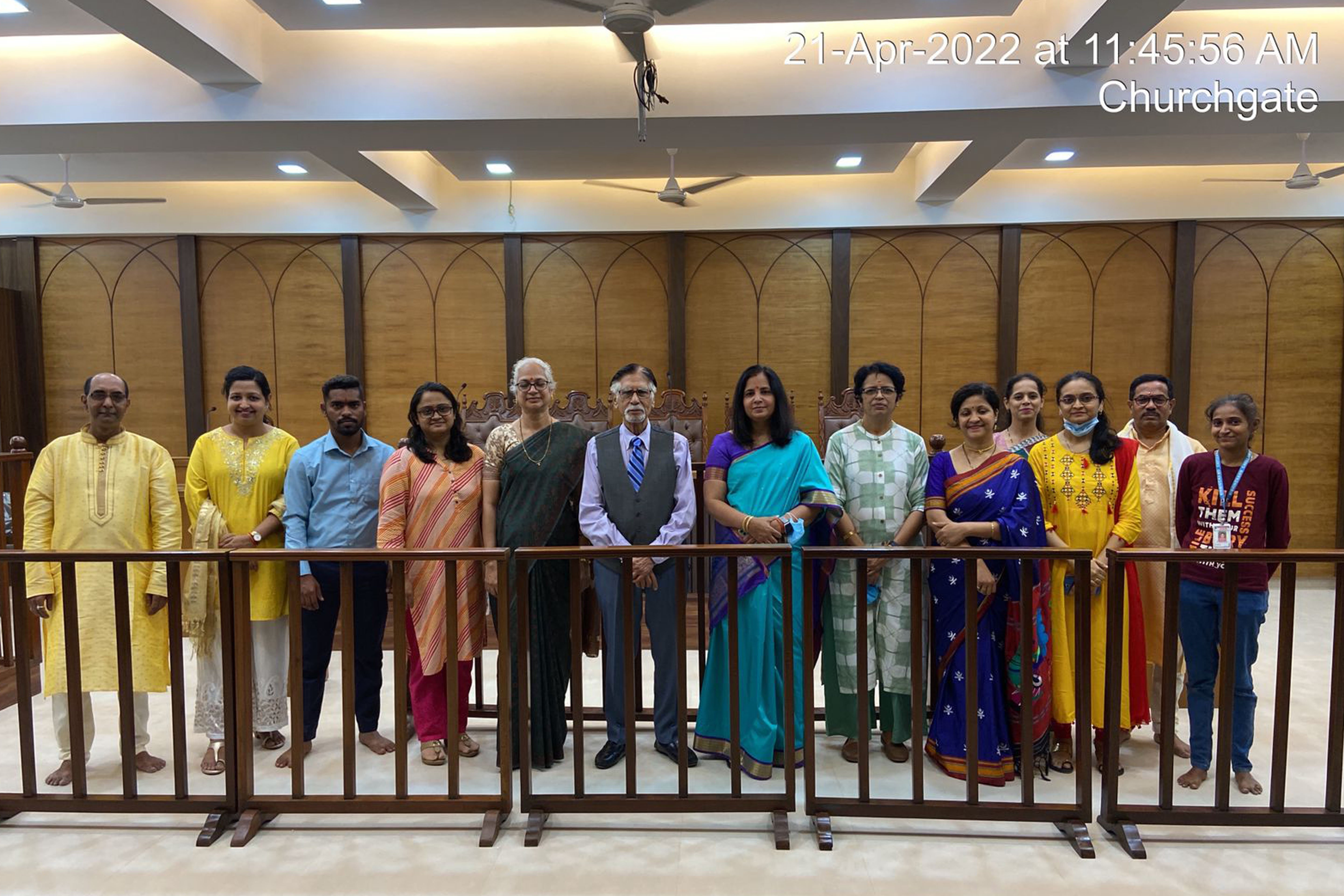 Mr. Kishu Mansukhani, President & Trustee, HSNC Board and Prin. Dr. Kavita Lalchandani with teaching and non-teaching staff of the College